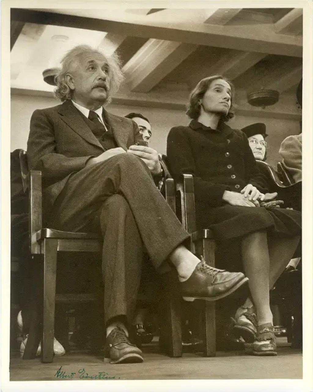 С научным подходом: стиль Альберта Эйнштейна